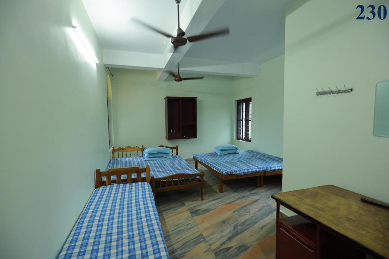 Arackal Tourist Home Tripunithura Exterior photo