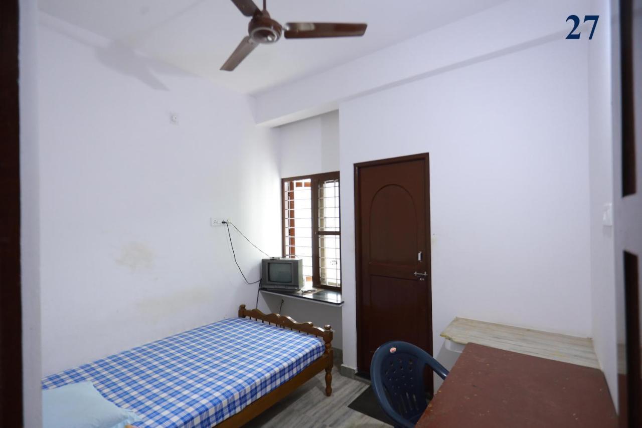 Arackal Tourist Home Tripunithura Exterior photo
