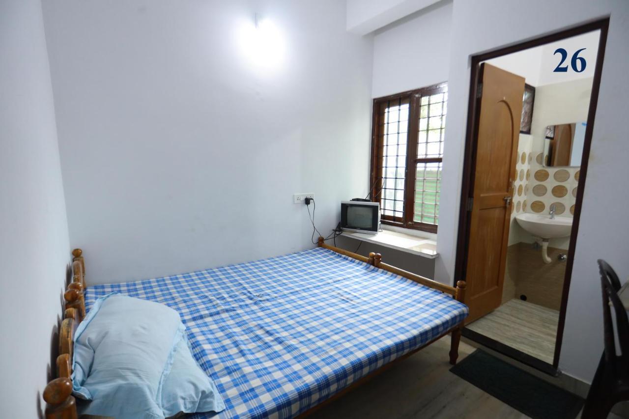 Arackal Tourist Home Tripunithura Exterior photo