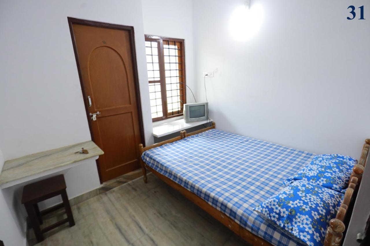 Arackal Tourist Home Tripunithura Exterior photo