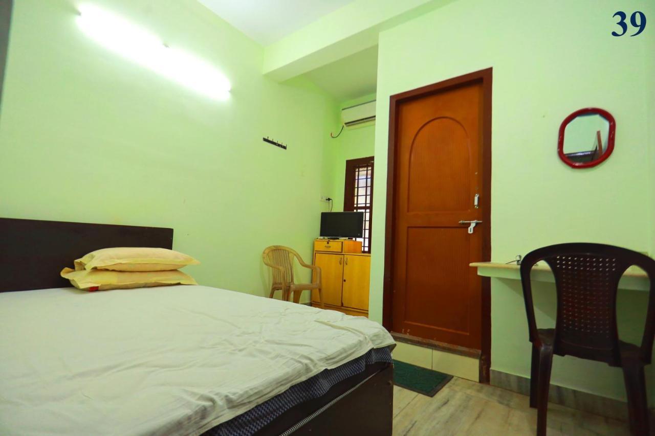 Arackal Tourist Home Tripunithura Exterior photo